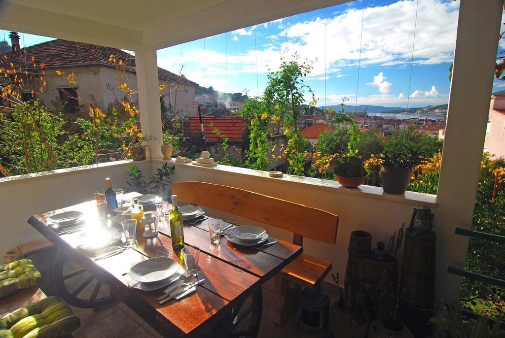 Apartment Salov Trogir Bagian luar foto